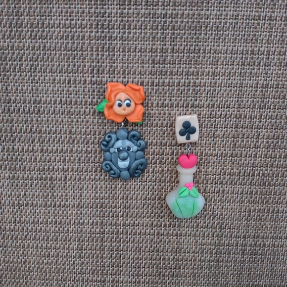 Jewelry - 🧡🌹Alice in Wonderland 🗝 🍄 Earrings